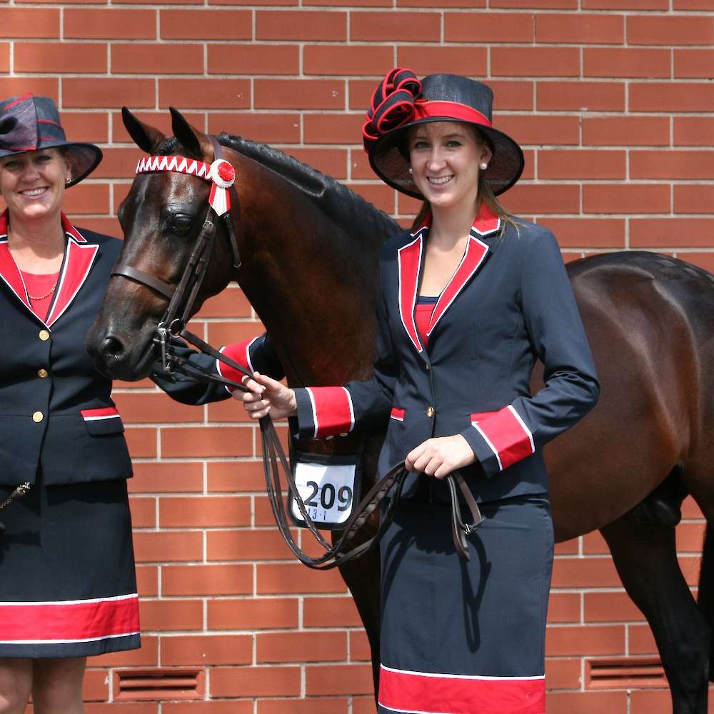 Elizabeth & Mikhaila with Hamish at Sydney Royal