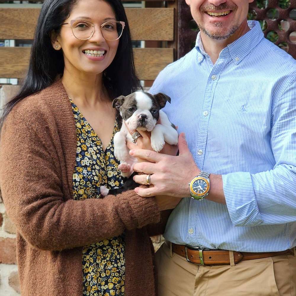 Sindy & Steve headed off with Ripley to meet her older brother 'Downtown'.