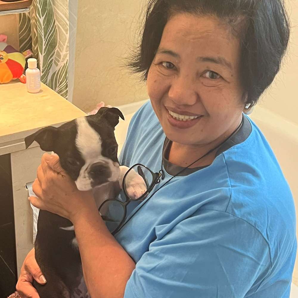 Ozzy and Phoebe's nanny was there to greet him and help introduce the new besties.